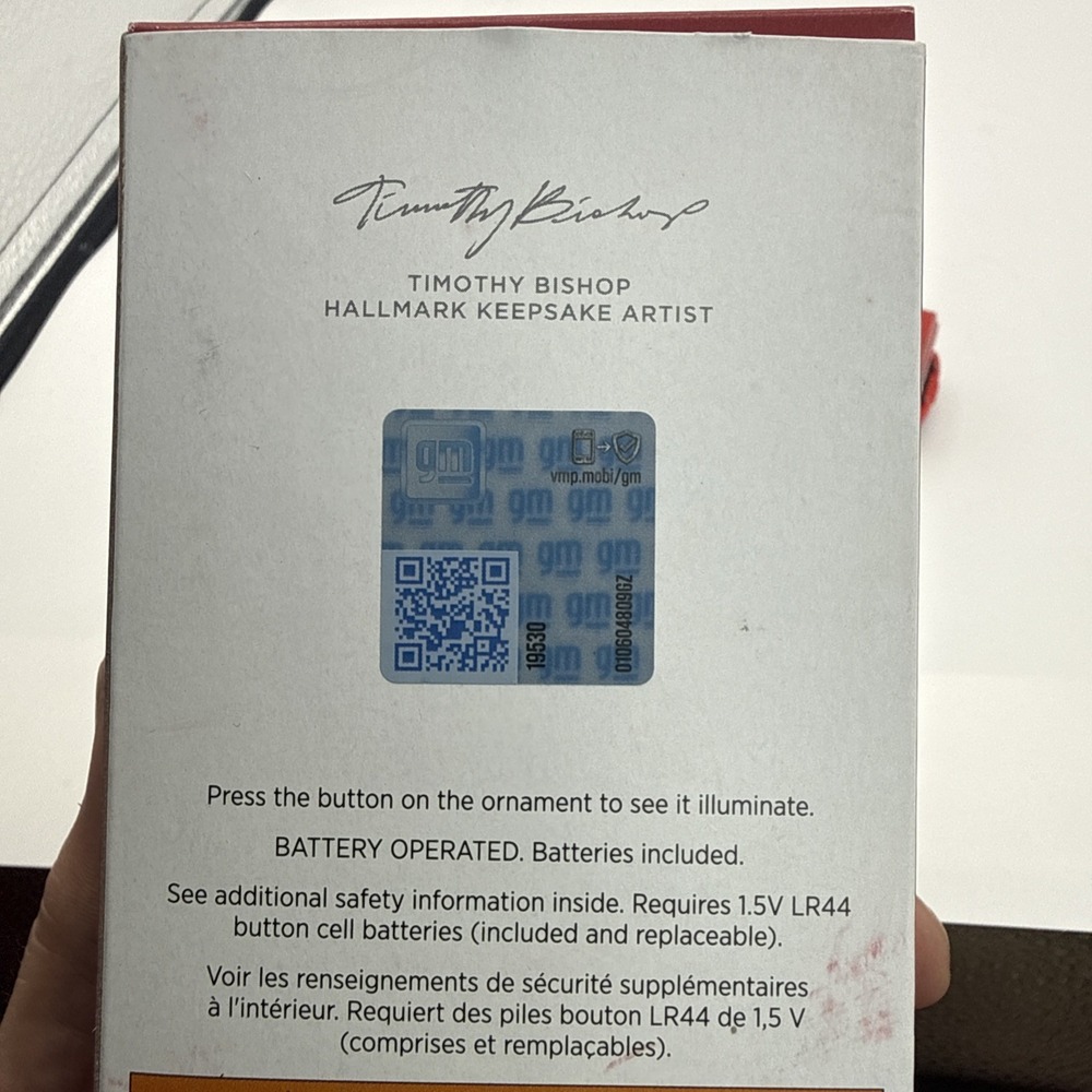 Hallmark 2025 Fire Brigade #23 1968 CHEVROLET FIRE ENGINE Ornament‎ ~ NMIB - Picture 3 of 7